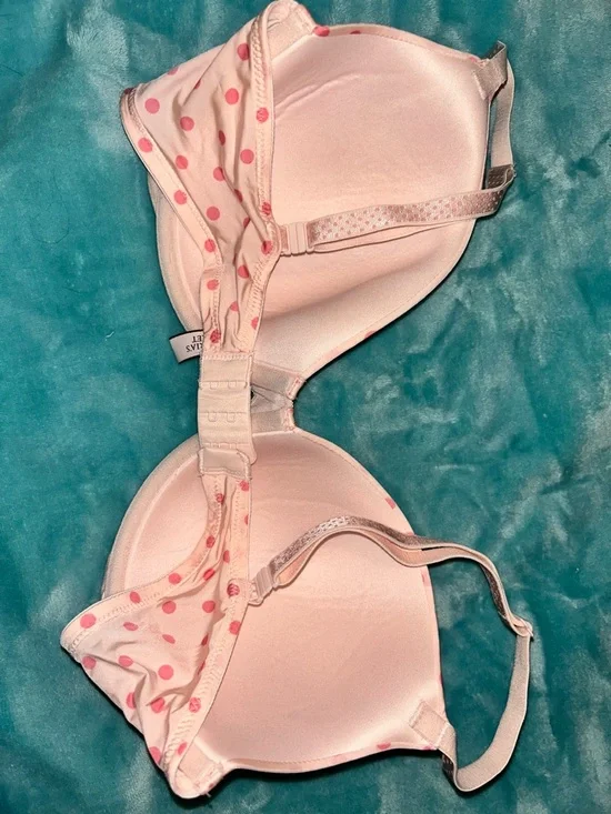 Victoria Secret Lined Demi Bra - Picture 3 of 3